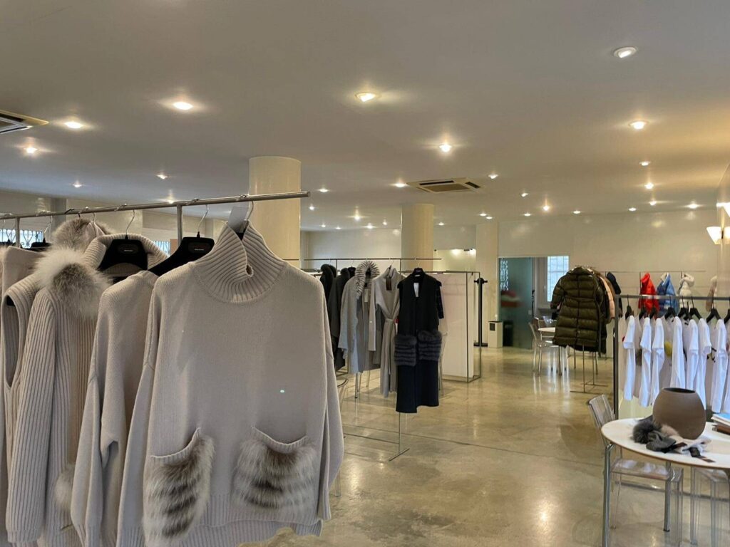 Ufficio in Vendita a Milano di 720 mq mq