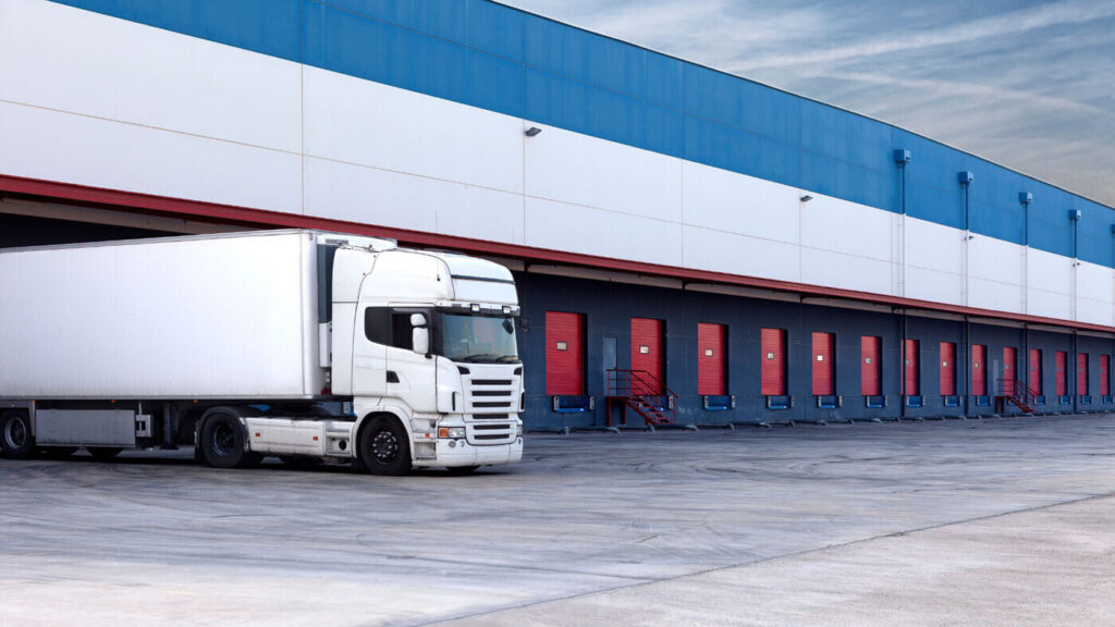 Capannone Logistico in Vendita a Opera di 6.700 mq mq