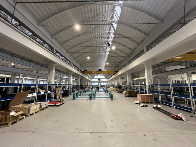 Capannone Produttivo in Vendita a Abbiategrasso di 5.300 mq mq