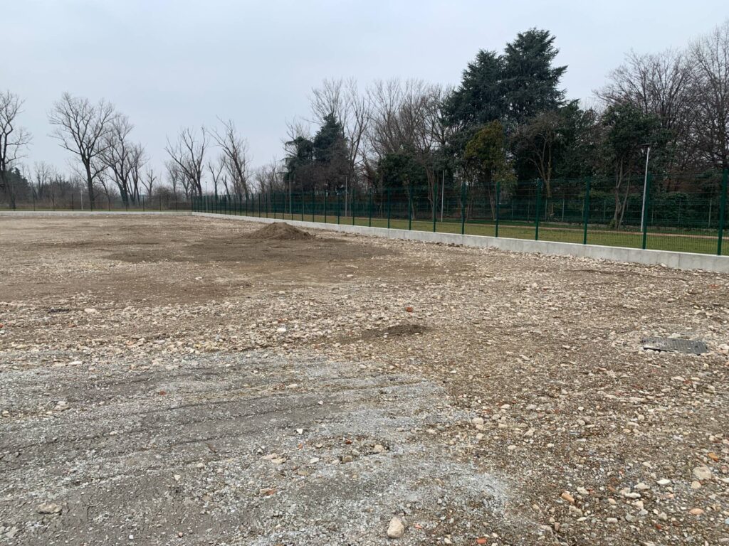 Terreno in Vendita a Rho di 7.500 mq mq