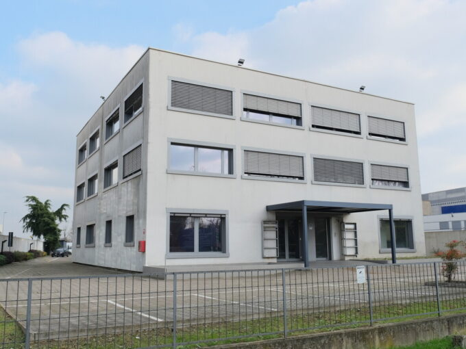 Capannone Produttivo in locazione a Cernusco Sul Naviglio di 3.610 mq mq