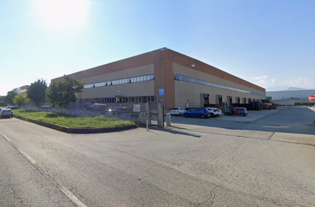 Capannone Logistico in locazione a Orbassano di 7.300 mq mq