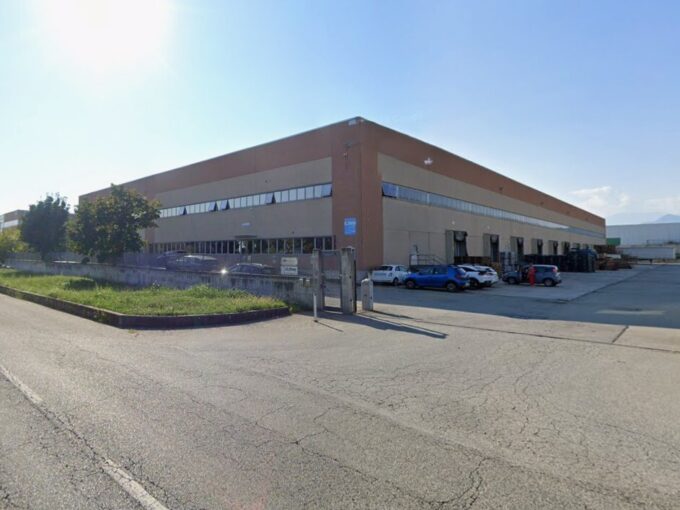 Capannone Logistico in locazione a Orbassano di 7.300 mq mq