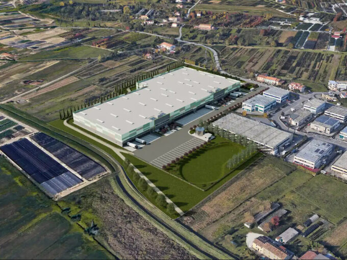 Capannone Logistico in locazione a Serravalle Pistoiese di 28.000 mq mq