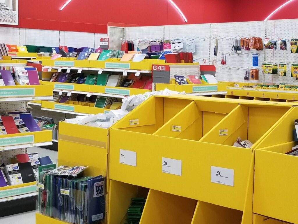Negozio in Vendita a Pavia di 297 mq mq