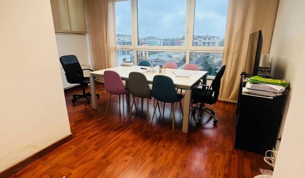 Ufficio in Vendita a Milano di 3.000 mq mq