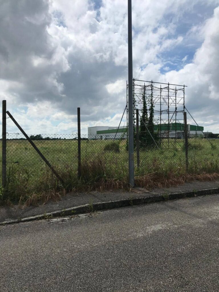 Terreno in Vendita a Boara Pisani di 80.000 mq mq