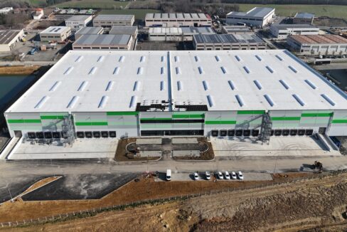 Capannone Logistico in locazione a Novi Ligure di 11.373 mq mq