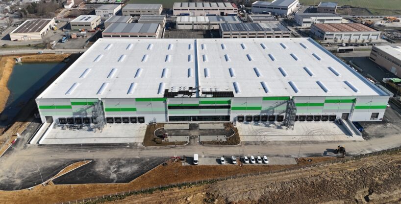 Capannone Logistico in locazione a Novi Ligure di 11.373 mq mq